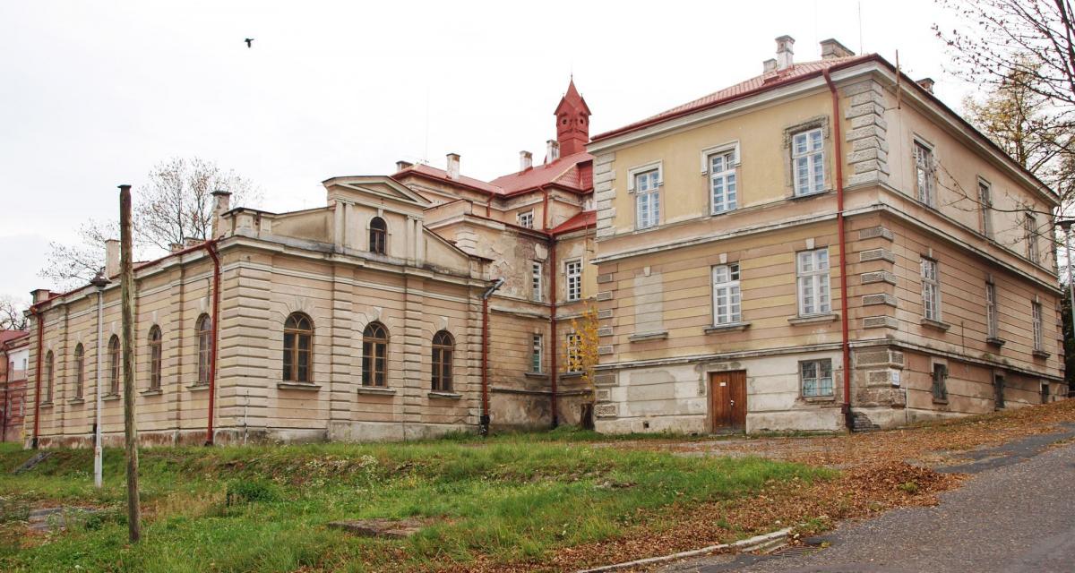 Ośrodek dla uchodźców w budynkach szpitala?!