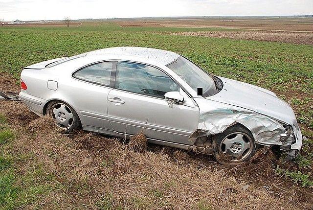 Zderzenie dwóch mercedesów [ZDJĘCIA]