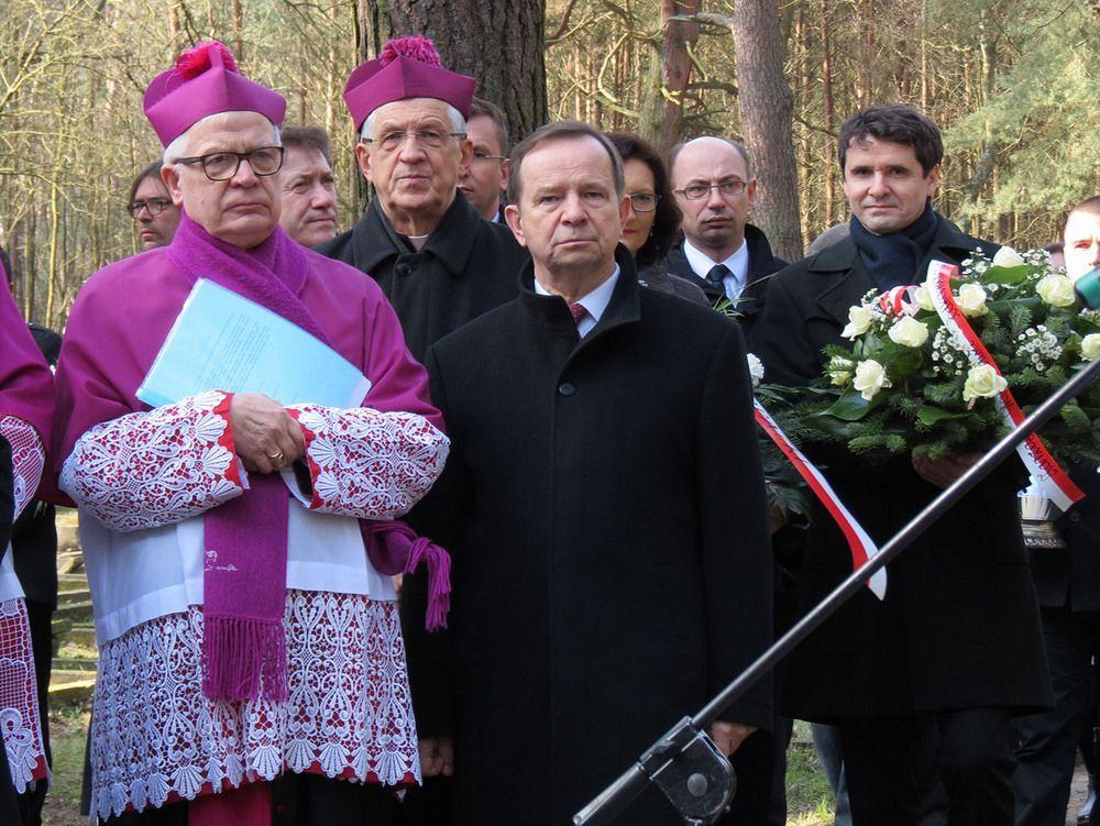 Upamiętniono spoczywających na Niechciałkach [ZDJĘCIA]