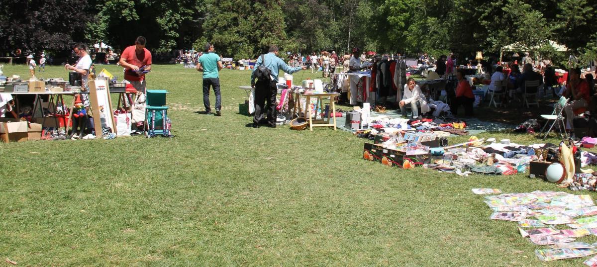 Przekaż niepotrzebne rzeczy na pchli targ