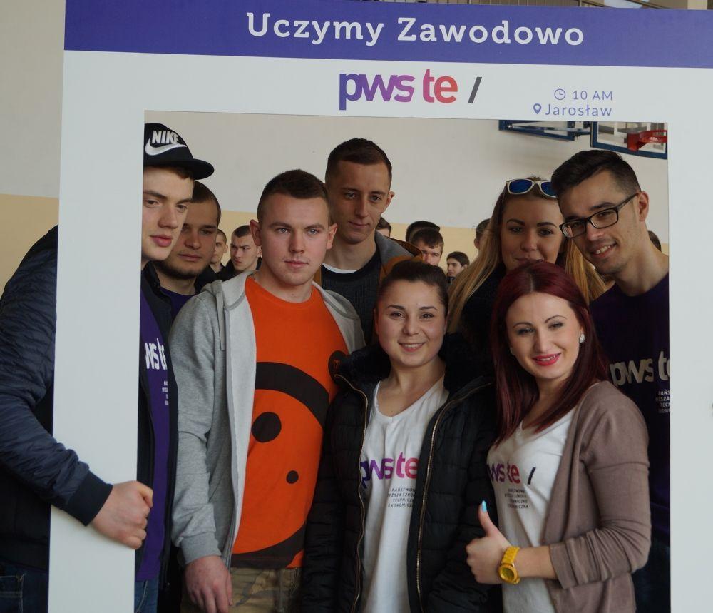 Nowe logo na 18. urodziny PWSTE