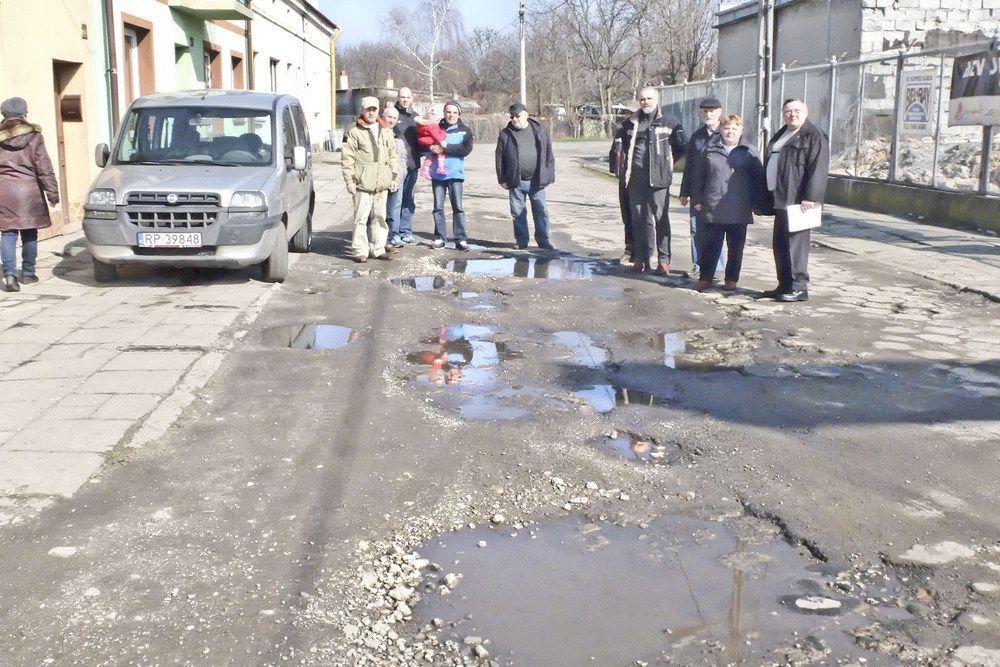 Już dwanaście lat walczą o swoją ulicę