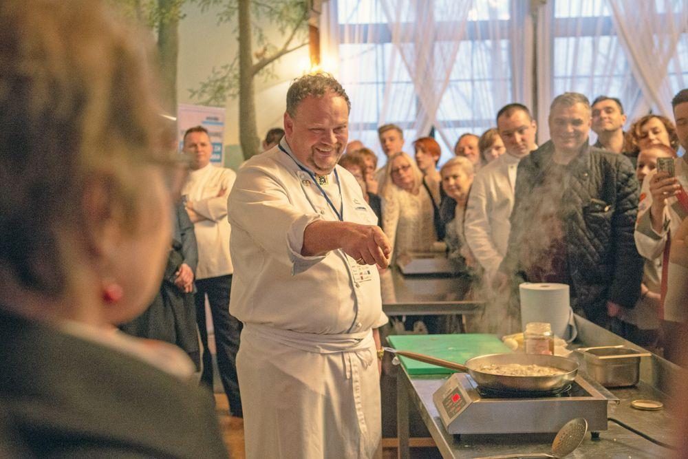 Dziki apetyt na dworskie przysmaki