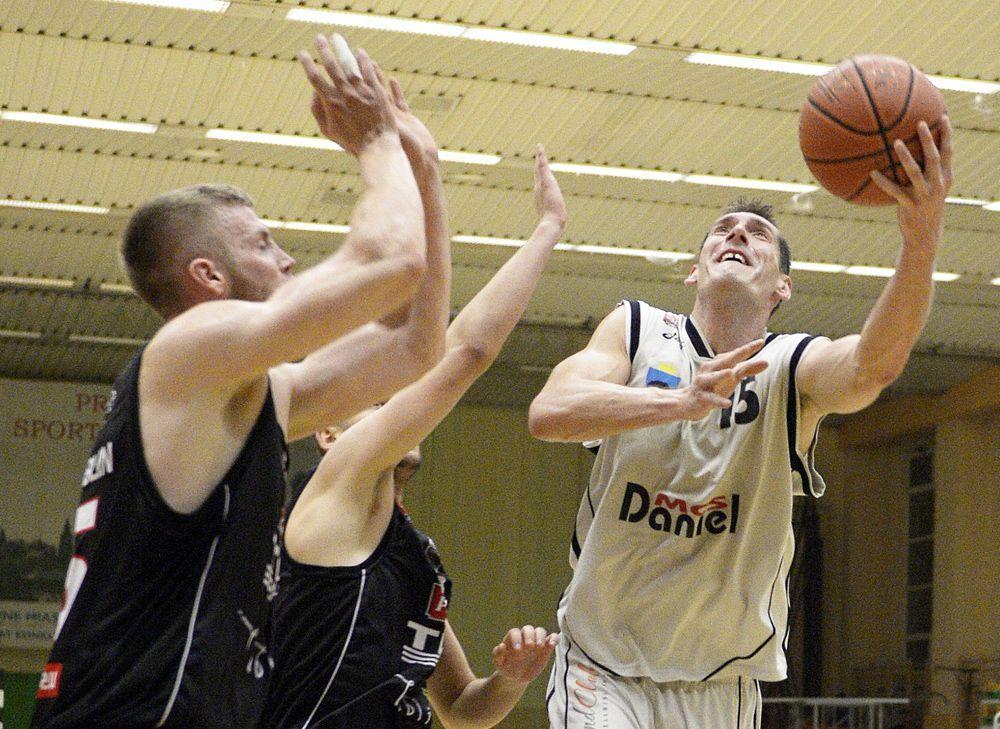 Pewna wygrana przemyskich koszykarzy. 1:0 w play-off