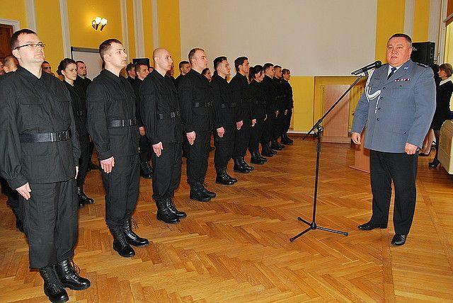 45 funkcjonariuszy zasiliło szeregi podkarpackiej policji [ZDJĘCIA]
