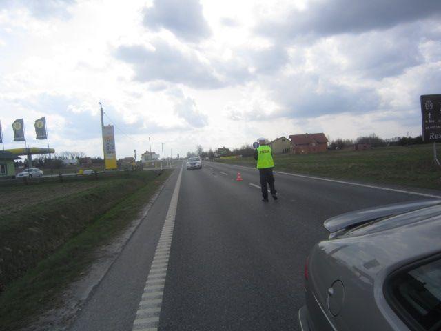 Nietrzeźwy kierowca wjechał w pijanego rowerzystę