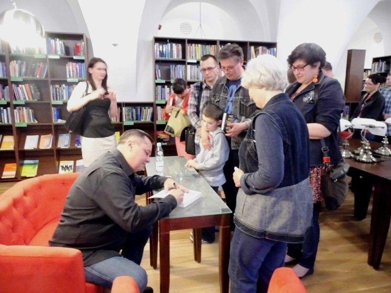Szukasz unikatowej książki? Biblioteka zdobędzie ją dla ciebie