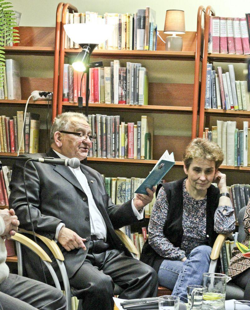 Promocja tomiku wierszy ks. Józefa Dudka 