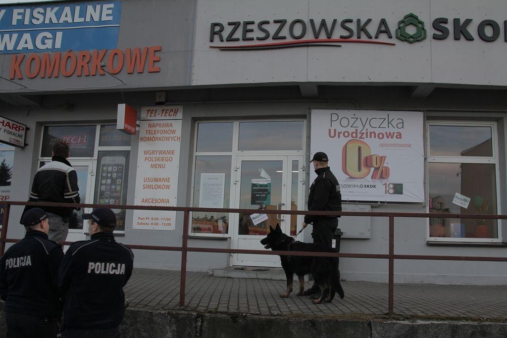 Napad na placówkę bankową