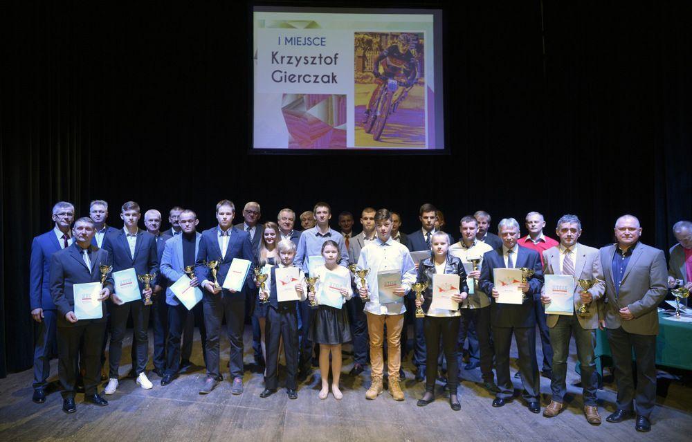 Krzysztof Gierczak i Paweł Strzępek najpopularniejszymi sportowcami 2015 roku 