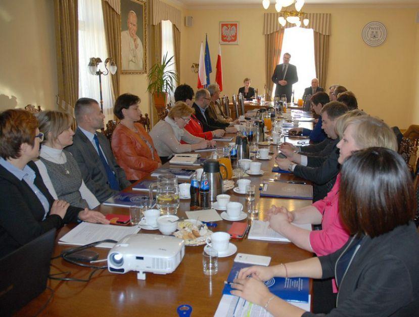 Współpraca jarosławskiej uczelni ze szkołami?