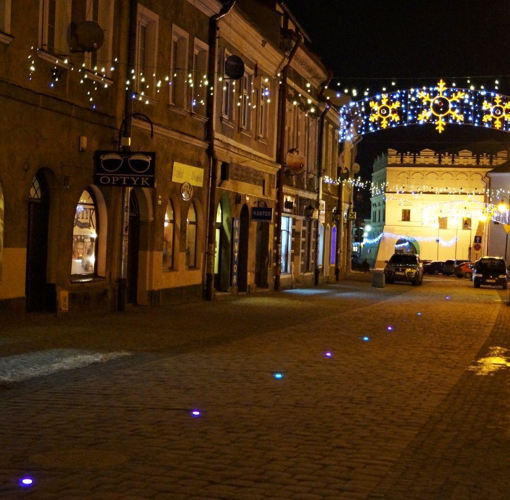 Iluminacja świetlna ulicy Grodzkiej już działa