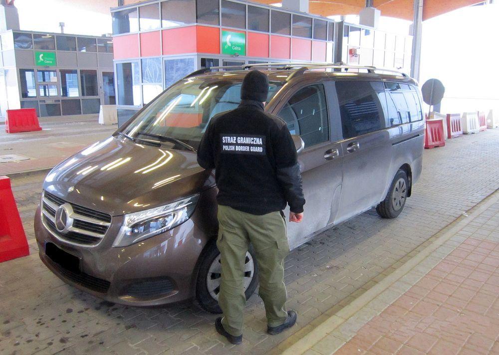 Mercedes o wartości 200 tys. zł zatrzymany na granicy