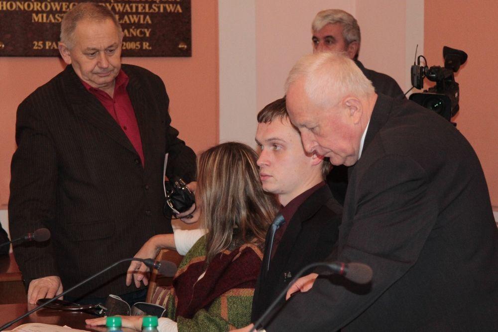 Radni prawicy nieprzejednani. Nie dali wcisnąć sobie CIS-u