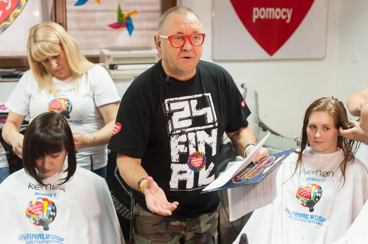 Fachowcy od cięcia i koloryzacji na rzecz orkiestry