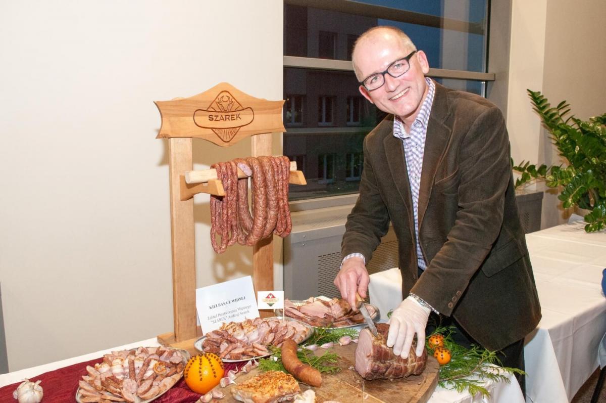 Kiełbasa, miód i woda pierwszego sortu