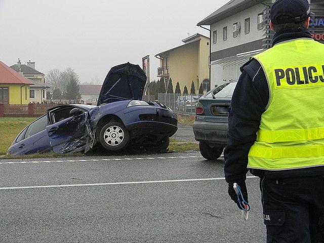 Uwaga, kierowcy! Dwa wypadki, utrudnienia na drogach [ZDJĘCIA]