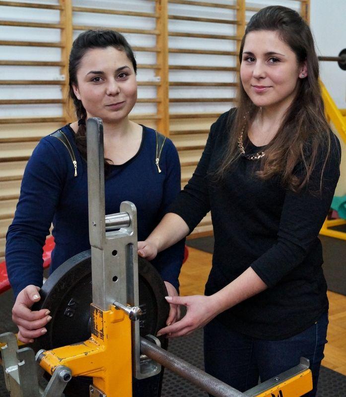 Siostry Sroczyk – najsilniejsze studentki w Polsce: mistrzynie w wyciskaniu sztangi 