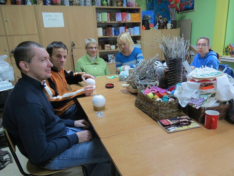 Artyści z fundacji „Wzrastanie” będą sprzedawać ozdoby bożonarodzeniowe