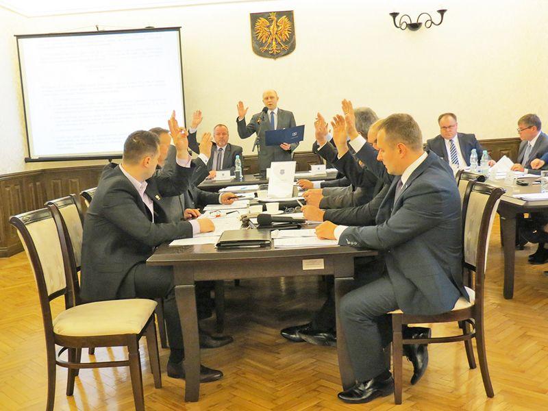 Mieszkańcy Przeworska i Sieniawy zapłacą więcej za śmieci