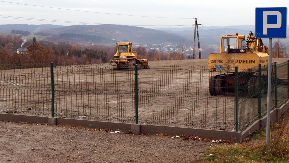 Będzie parking na stoku narciarskim