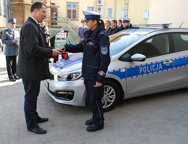 Nowe radiowozy dla policjantów [ZDJĘCIA]
