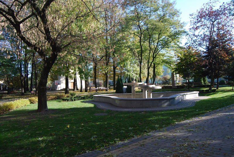 Dewastują park im. Baśki Puzon