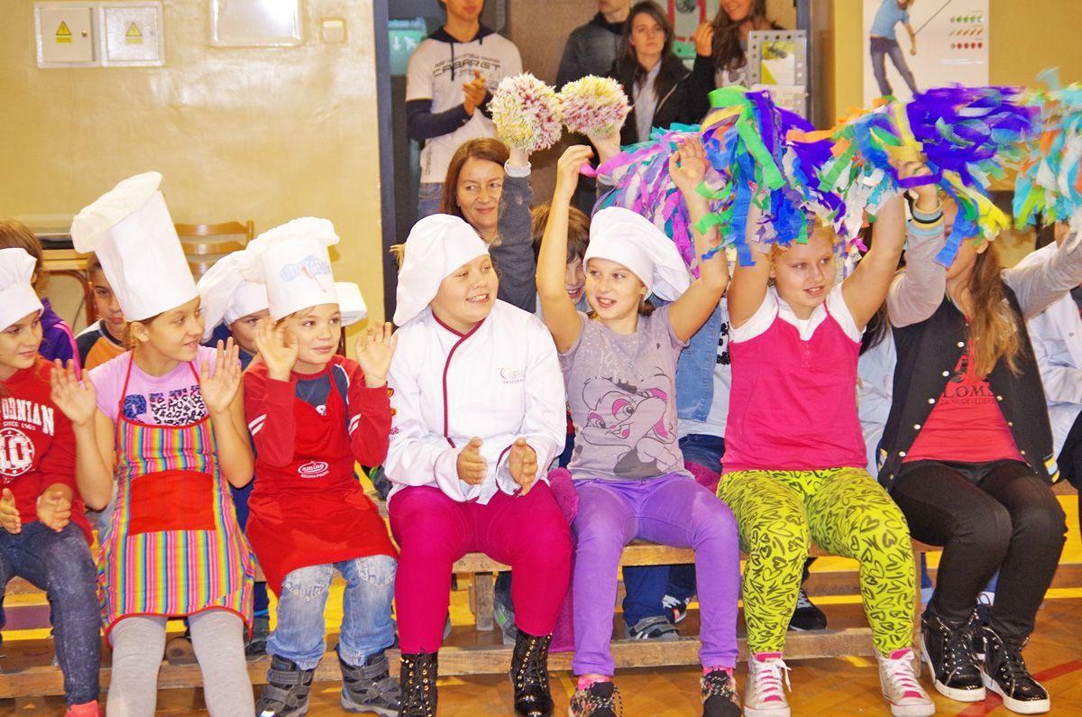 Warzywa kontra owoce. Piknik w jarosławskim „spożywczaku”