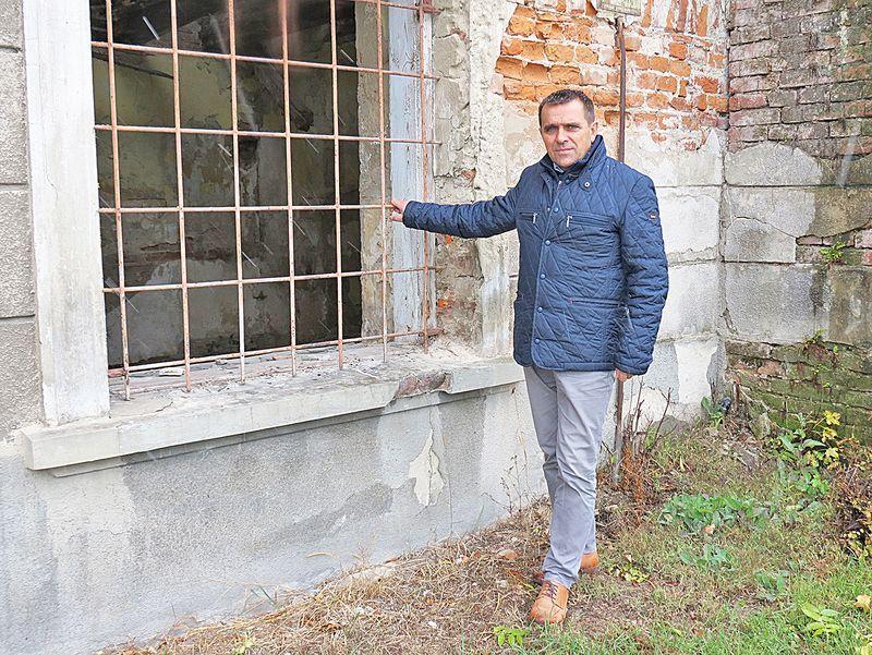 Niepewny los historycznego budynku przy Kasztanowej