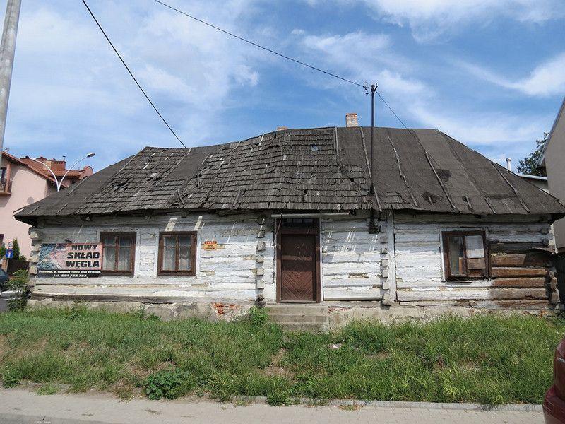 Po co przenosić drewniany dom do skansenu?