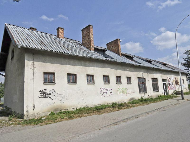Nieużytki PKP przekształcą na mieszkania komunalne?