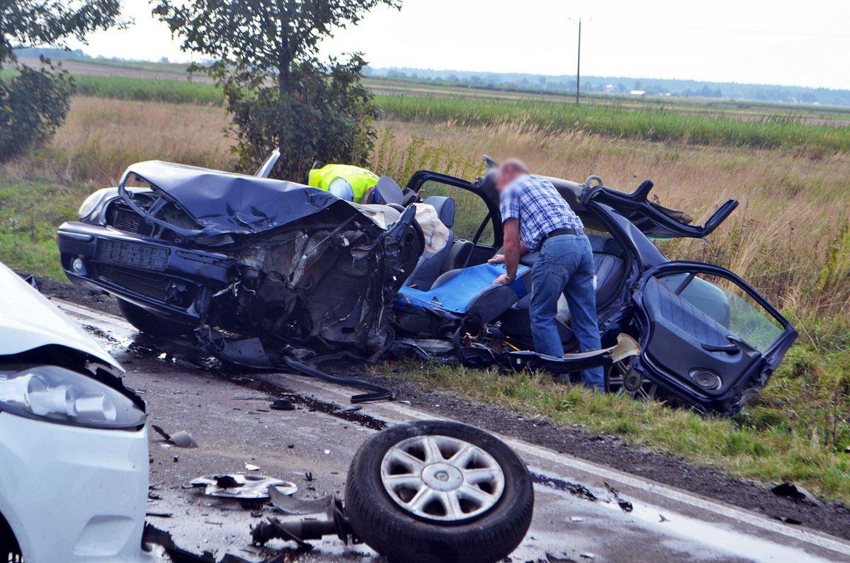 Groźnie wyglądający wypadek. Trasa Dachnów – Cieszanów zablokowana