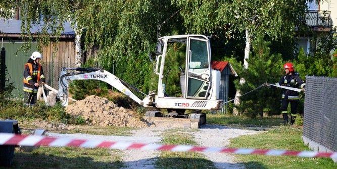 Koparka uszkodziła rurę z gazem. Policja ewakuowała 30 mieszkańców [ZDJĘCIA]