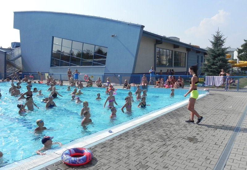 Od wczoraj na sezonowym basenie gimnastyka w wodzie dla chętnych