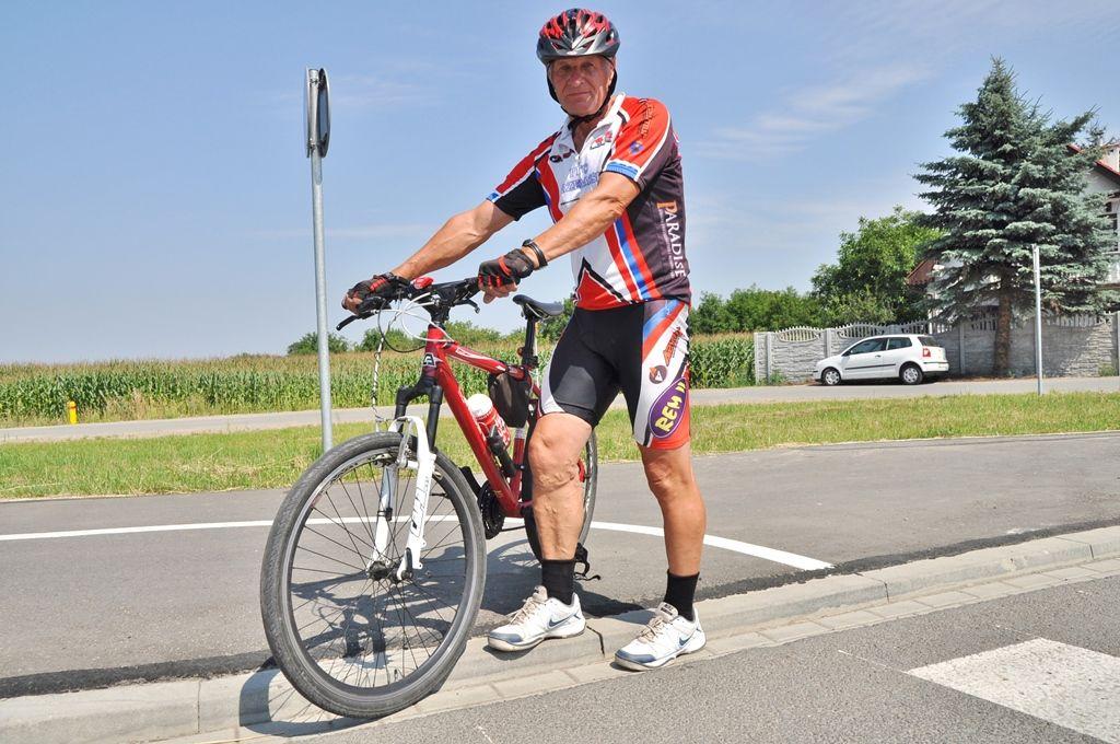 Wjazdy na ścieżki rowerowe są za wysokie