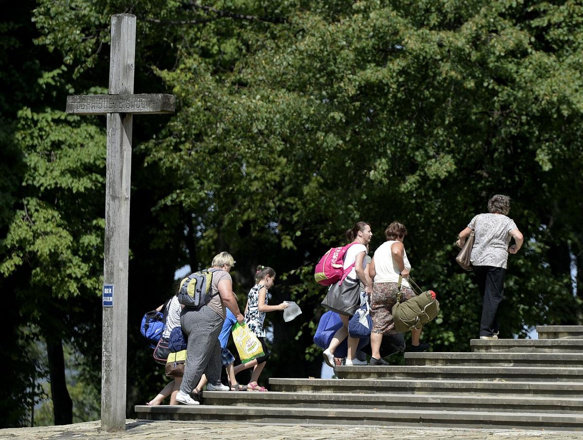 Pielgrzymi idą na Wielki Odpust