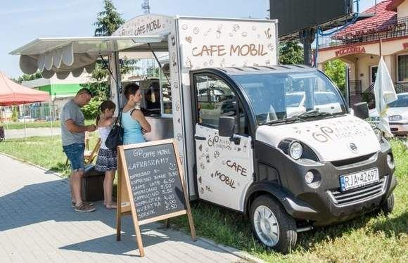 Cafe Mobil, czyli kawiarenka na kółkach 