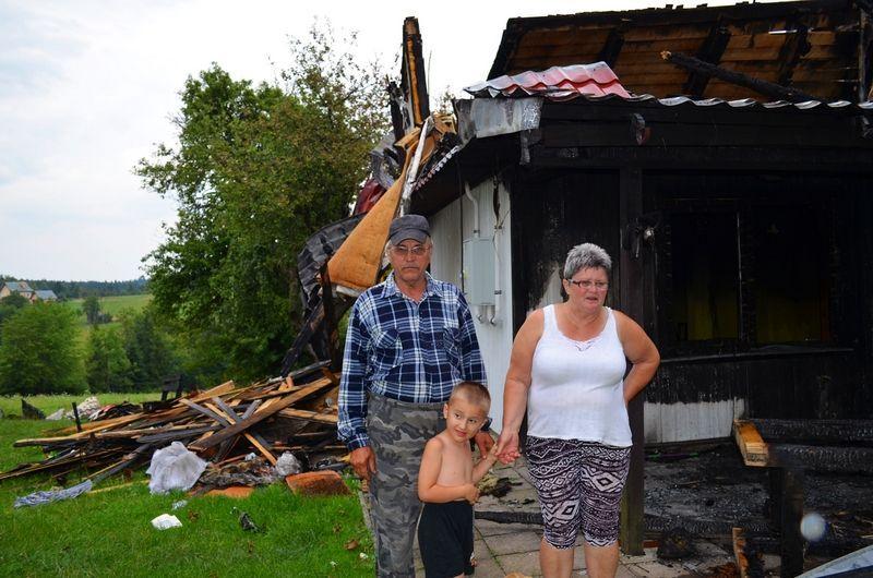 Pięcioosobowa rodzina straciła dom. Proszą o pomoc
