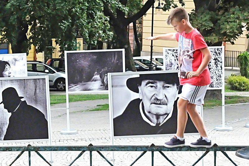 Mistrz absurdu na przemyskim Rynku