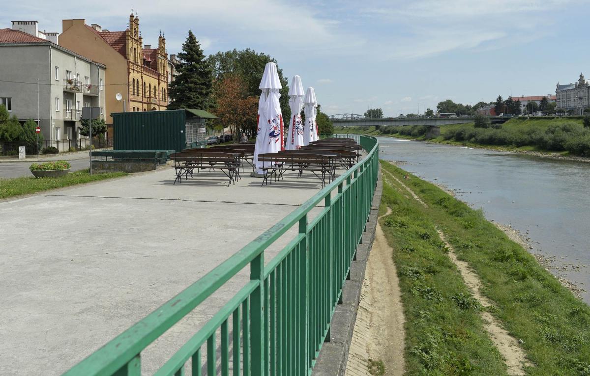 Nie wszyscy chcą karaoke na tarasie