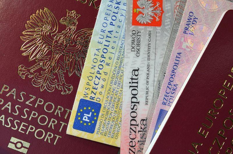 Zmiana nazwiska i adresu kosztuje
