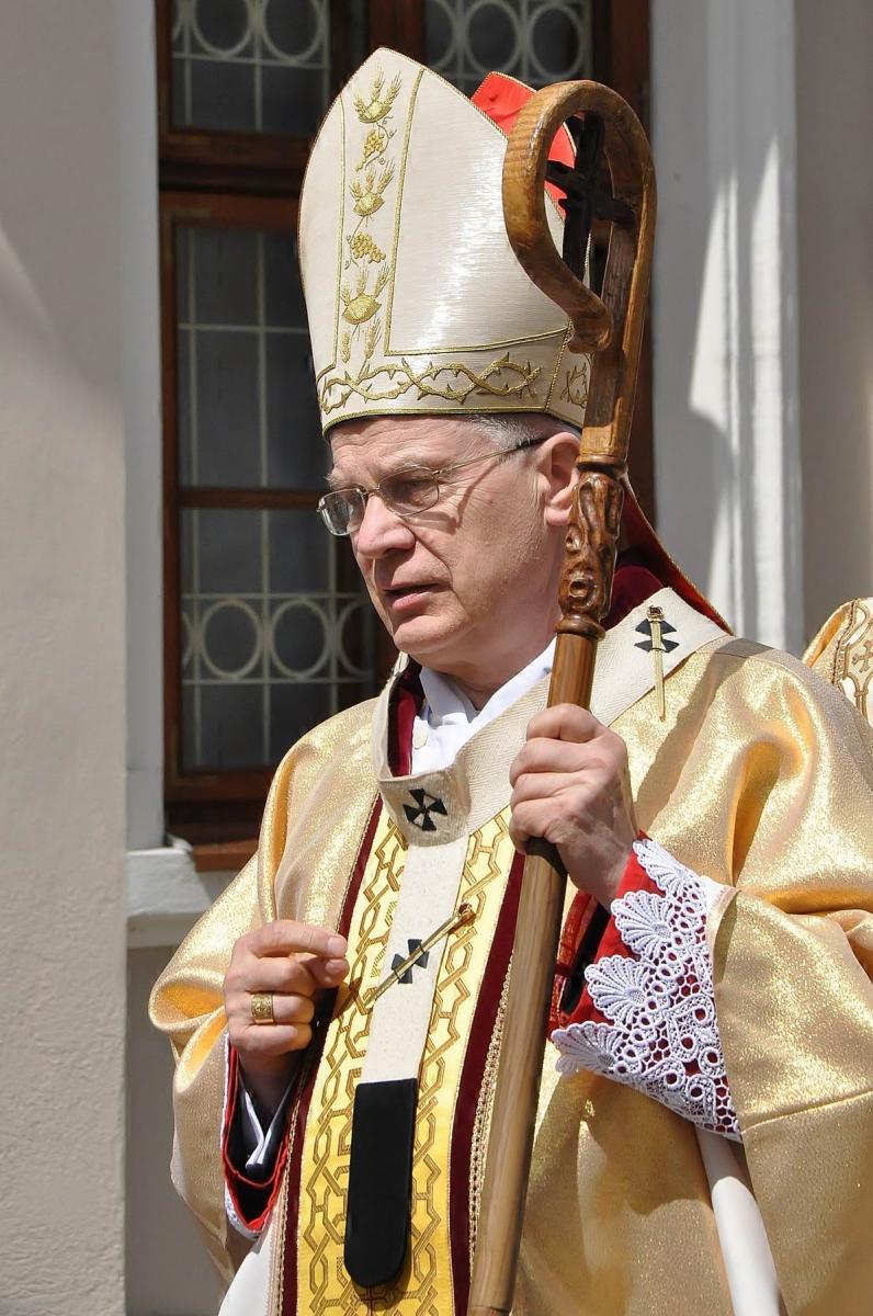 Abp Michalik złożył rezygnację z urzędu biskupa przemyskiego