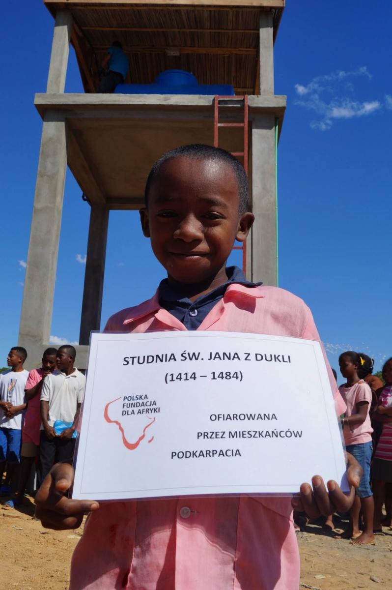 Na Madagaskarze powstała studnia dzięki ludziom wielkiego serca