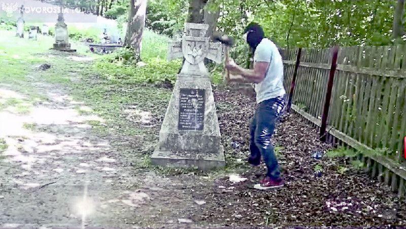 Dewastacja pomników – prowokacje inspirowane przez prorosyjskich separatystów?