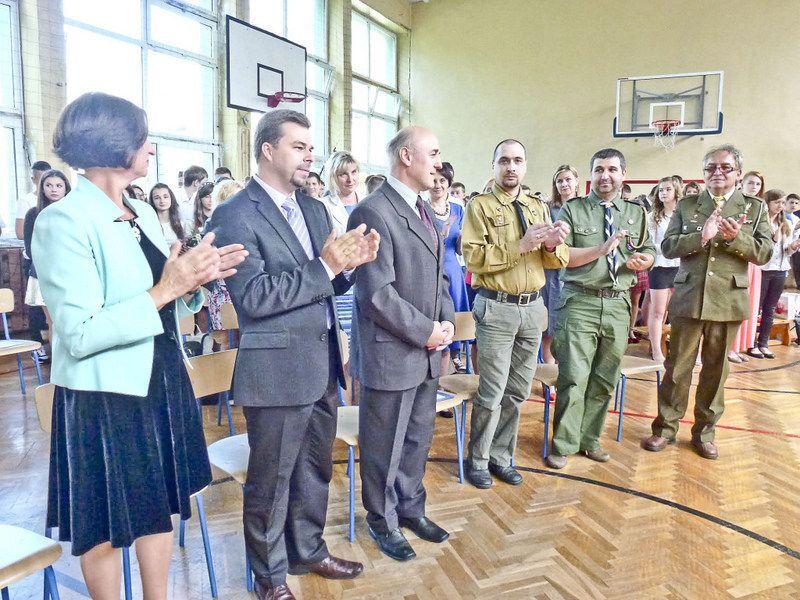 Dyrektor Gimnazjum nr 3 uhonorowany przez harcerzy