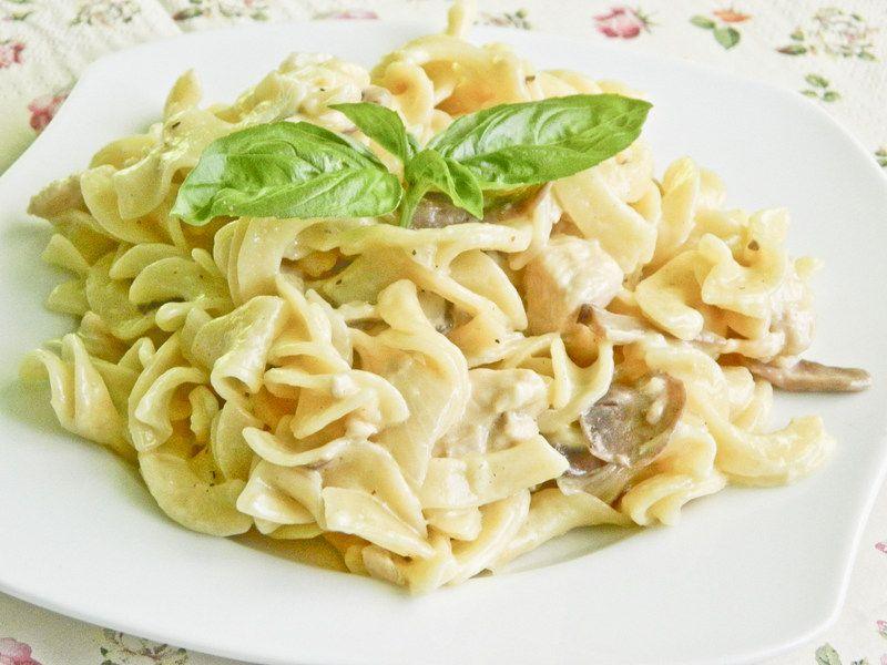 Tagliatelle z kurczakiem w sosie serowo-śmietanowym [Kuchnia u Bietki]