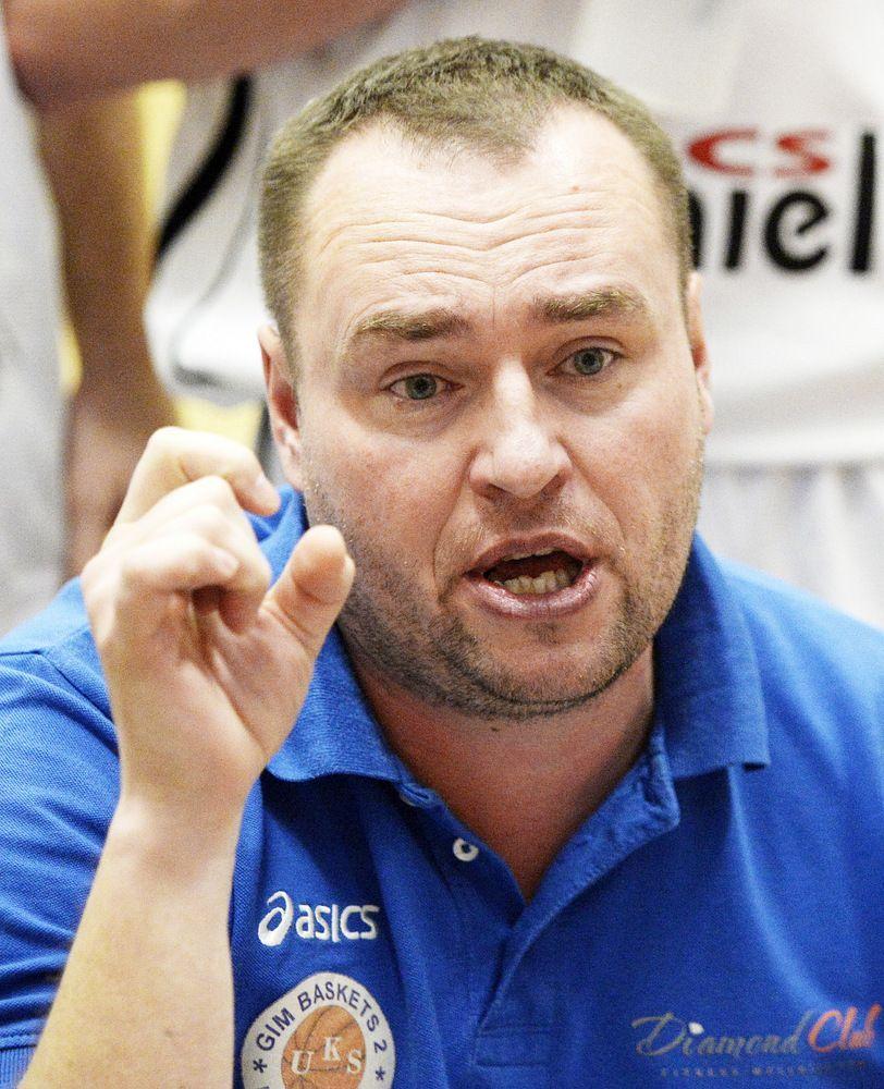 Maciej Milan: – Mam grupę, która zostawia serce na parkiecie
