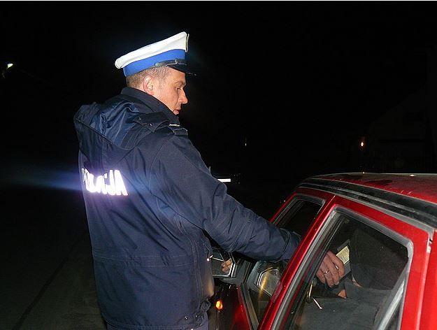 Obywatelskie zatrzymanie na stacji paliw. 28-latek powstrzymał pijanego kierowcę przed dalszą jazdą