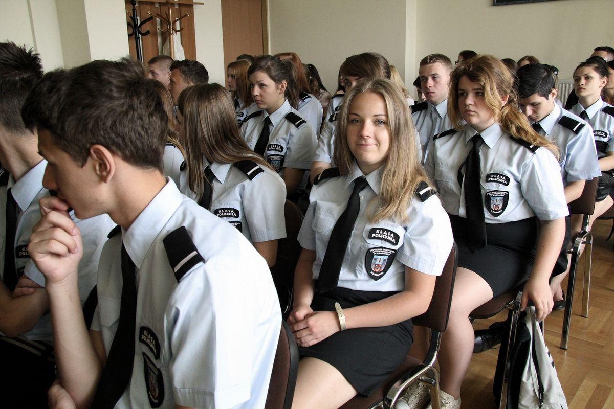 Debatowali o narkotykach, dopalaczach i innych używkach