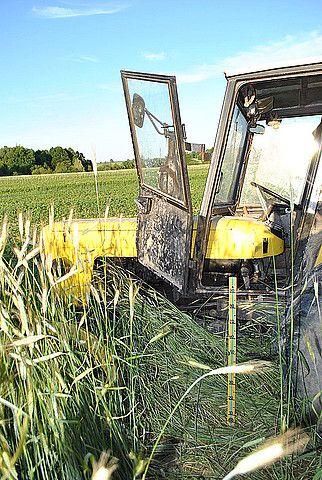 Tragedia podczas prac polowych. Mężczyznę przygniótł ciągnik